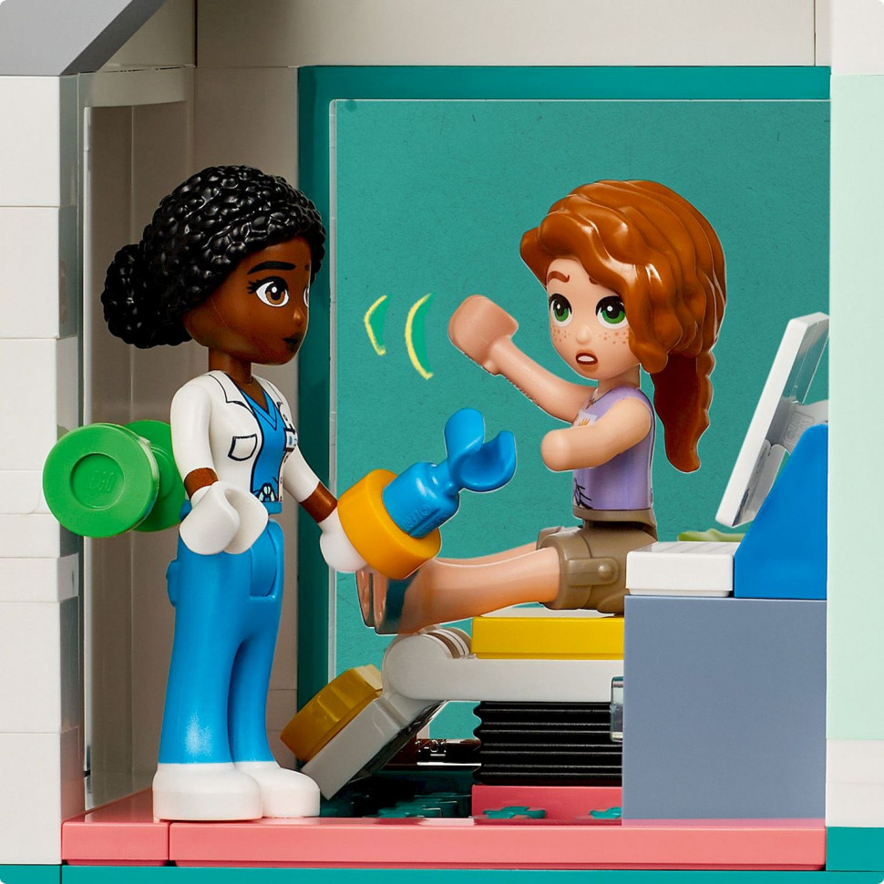 Конструктор Больница в Хартлейк-Сити LEGO Friends 42621, 1045 деталей 