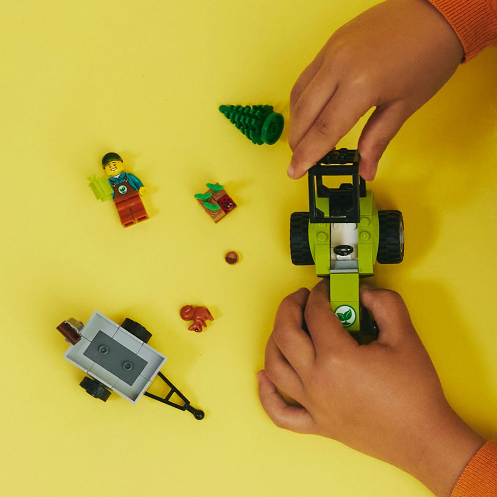 Конструктор LEGO City Трактор у парку 60390-