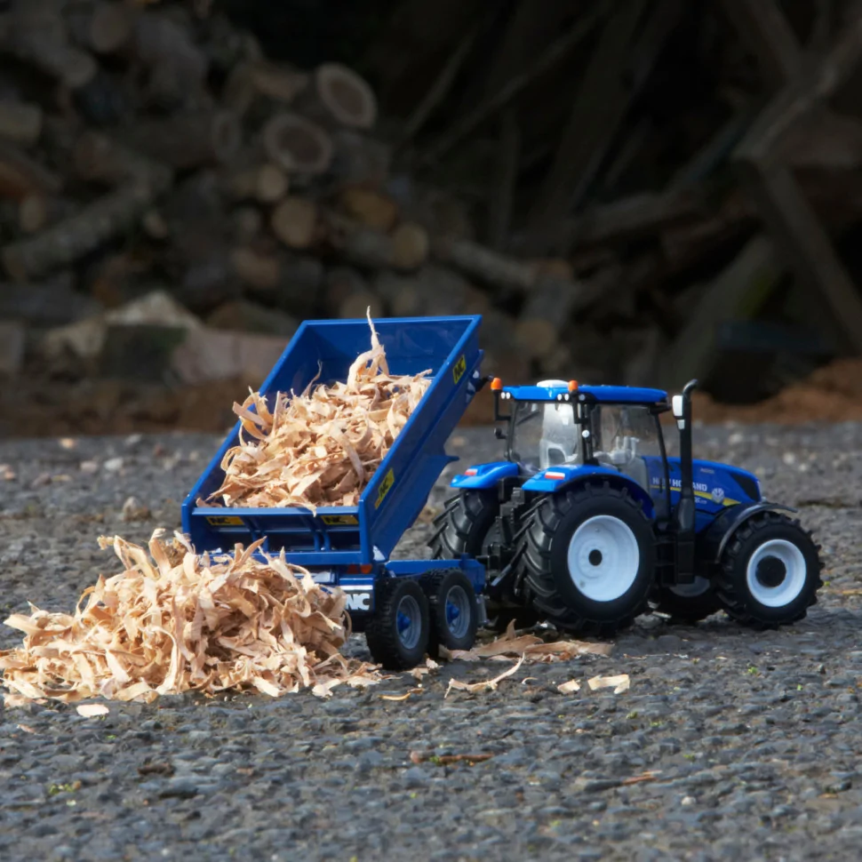 Модель Трактор New Holland T6 NC Tilt Britains 43268B 1:32 з причепом-самоскидом 