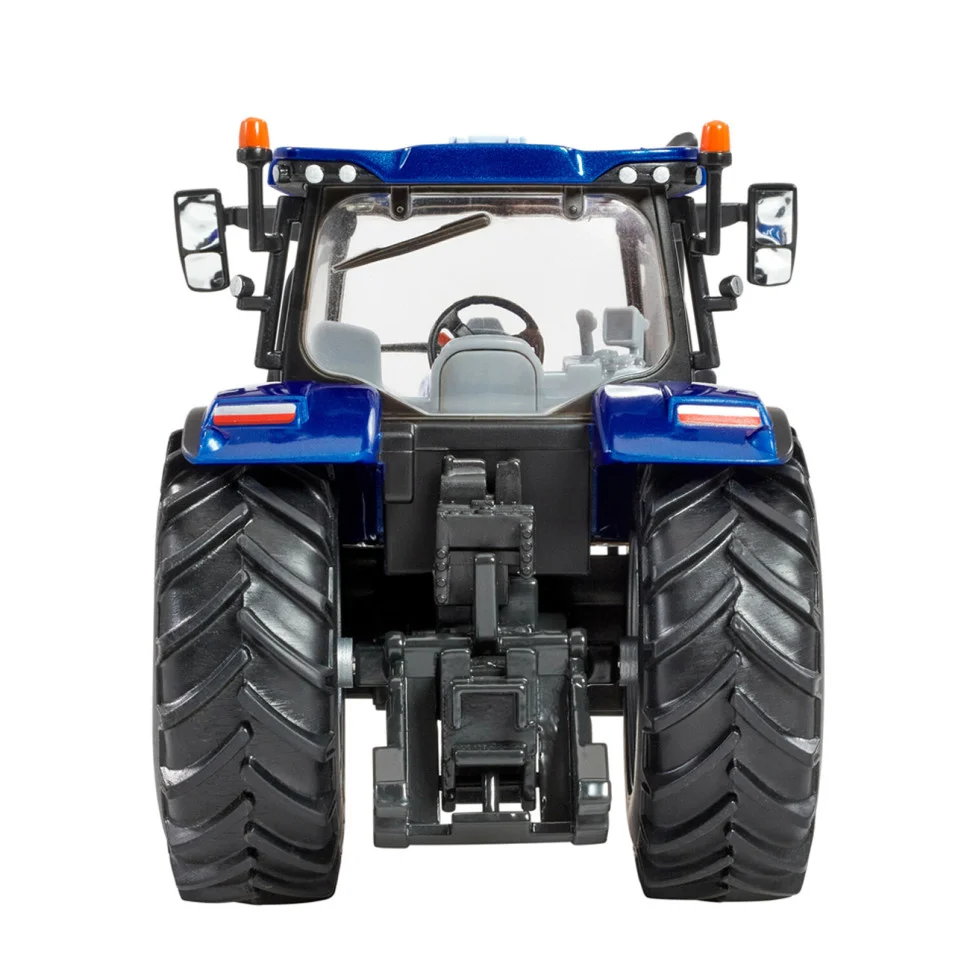 Модель Трактор New Holland T6.180 Blue Power Britains 43319B масштаб 1:32