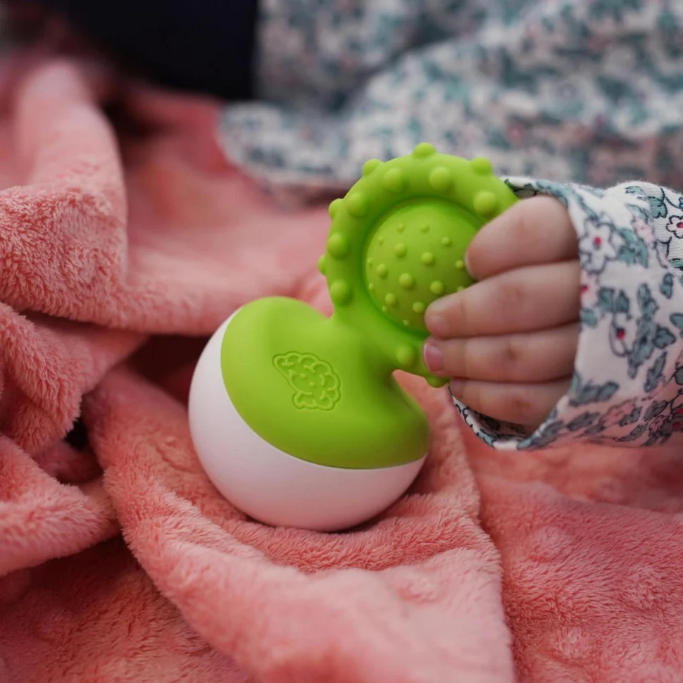 Прорезыватель-неваляшка Fat Brain Toys F2173ML dimpl wobl 