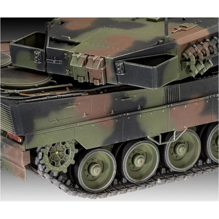 Збірна модель Танк Леопард 2 A6/A6NL Revell RVL-03281 рівень 4, 1:35
