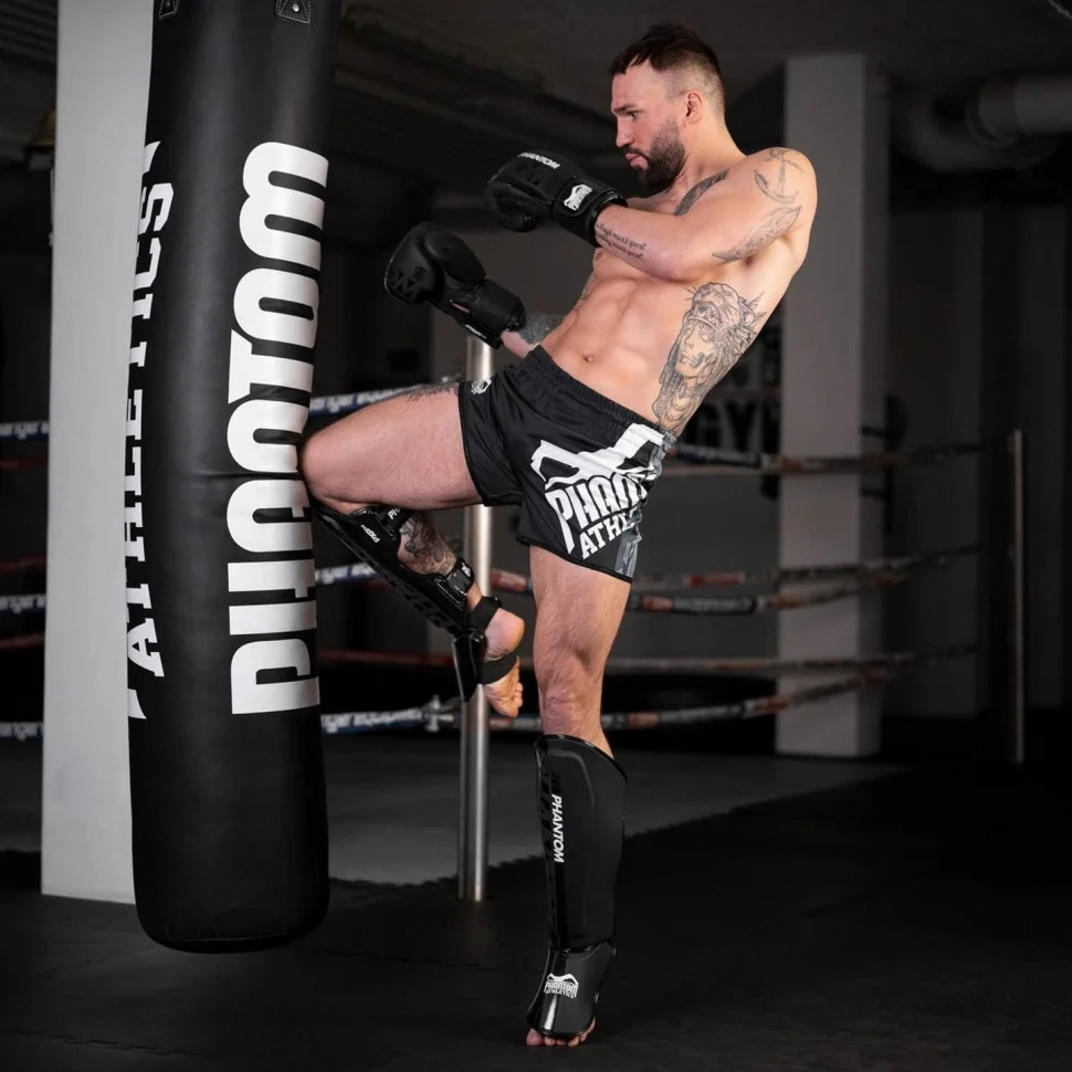 Боксерские перчатки APEX Phantom PHBG2025-16 Black 16 oz