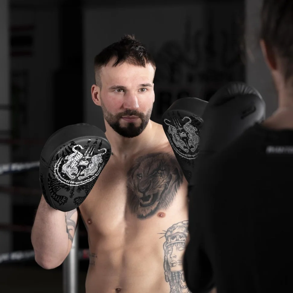 Лапы боксерские Muay Thai Phantom PHPAD2737 Black, высококачественный полиуретан
