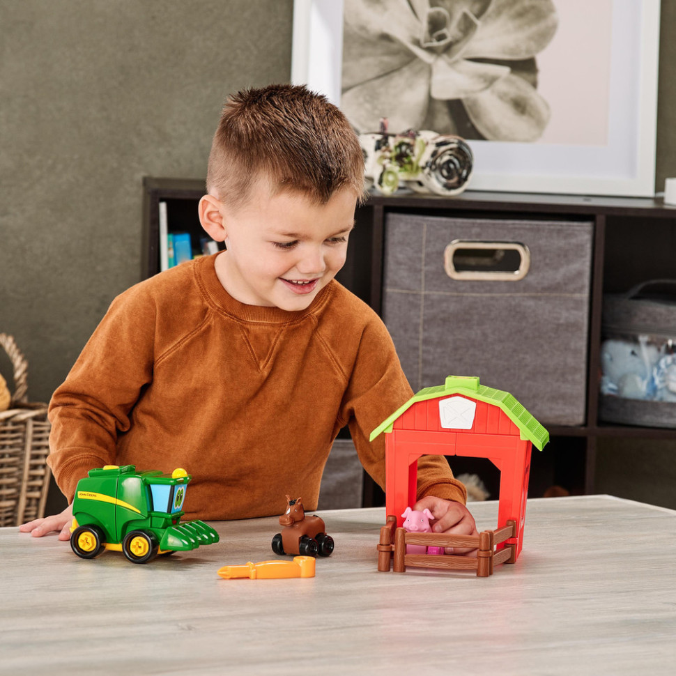 Игровой набор-конструктор John Deere Kids 47210 Собери трактор с отрядом