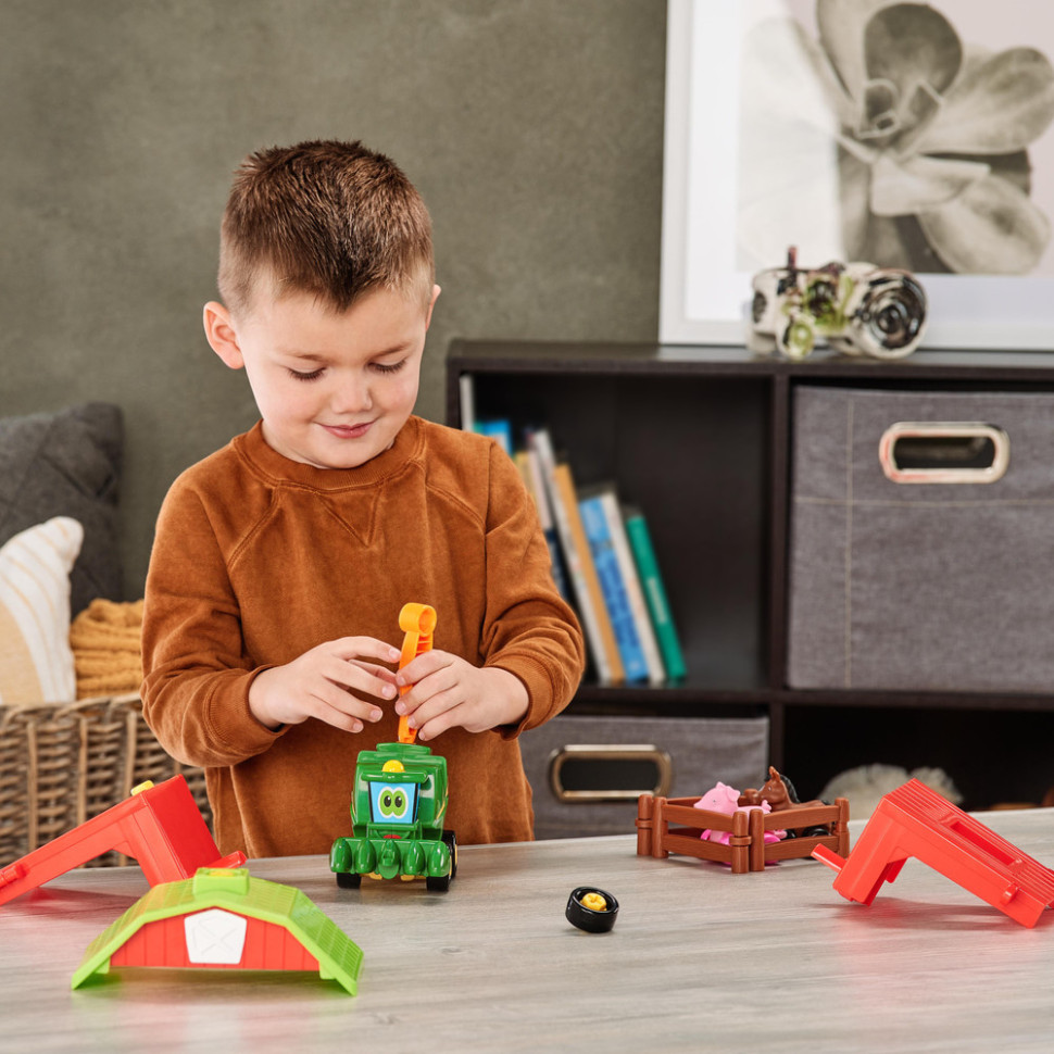 Игровой набор-конструктор John Deere Kids 47210 Собери трактор с отрядом
