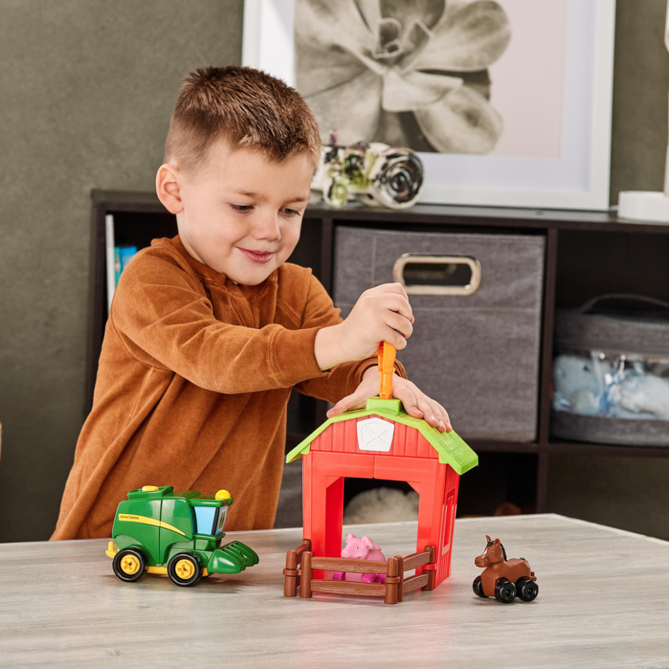 Игровой набор-конструктор John Deere Kids 47210 Собери трактор с отрядом