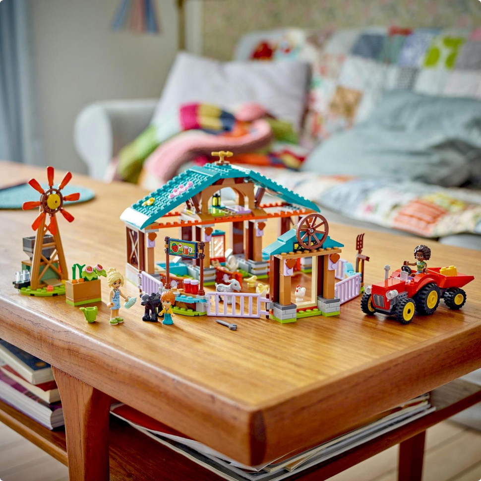 Конструктор Приют для сельскохозяйственных животных LEGO Friends 42617, 489 деталей 