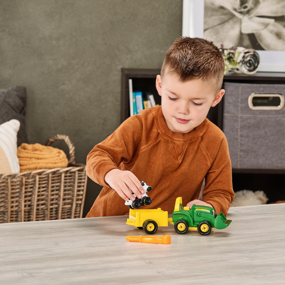 Ігровий набір-конструктор John Deere Kids 47210 Трактор із ковшем і причепом