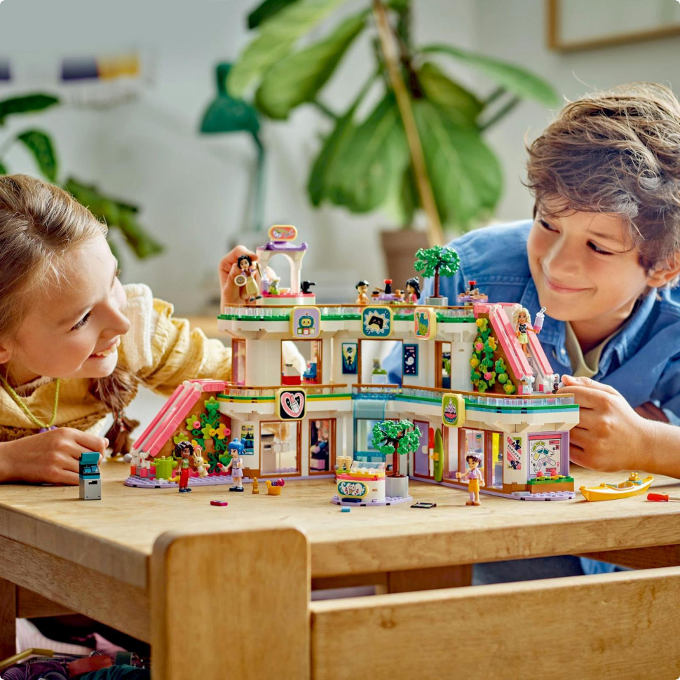 Конструктор Торговый центр в Хартлейк-Сити LEGO Friends 42604, 1237 деталей
