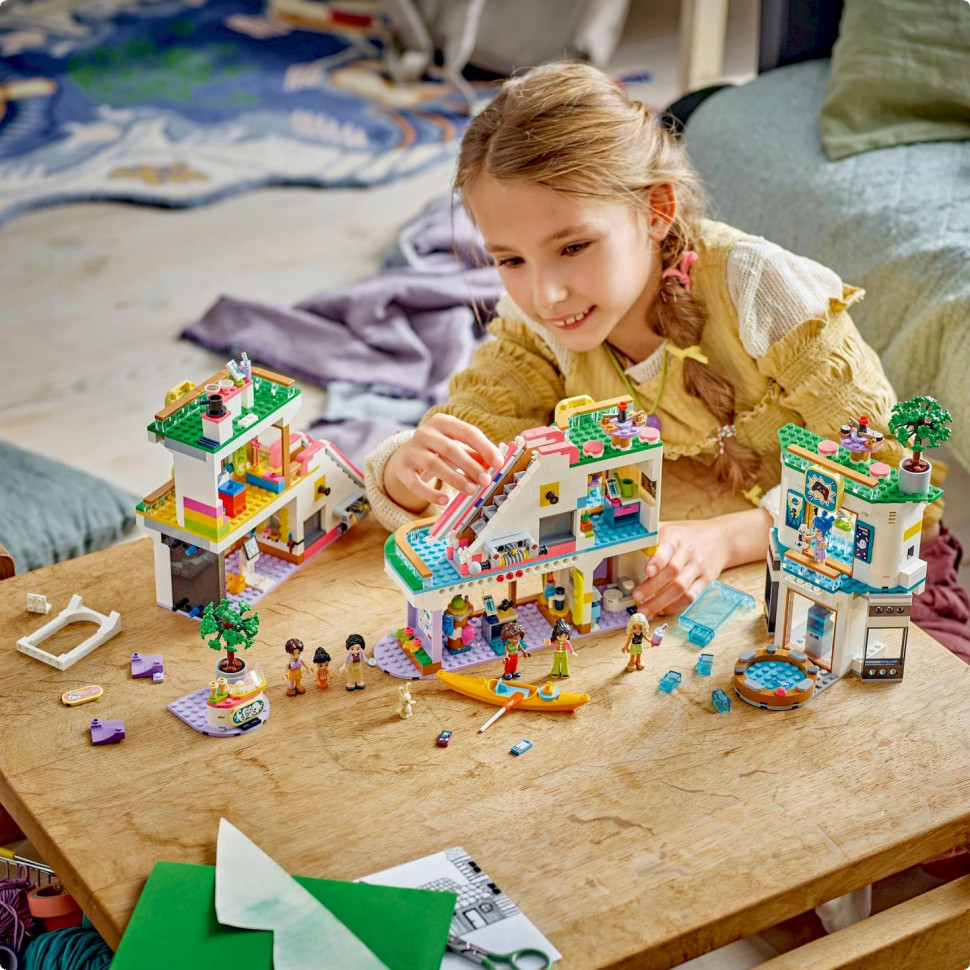 Конструктор Торговый центр в Хартлейк-Сити LEGO Friends 42604, 1237 деталей