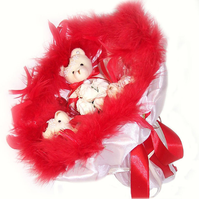 Букет из игрушек Мишки 3 в красном 5159IT