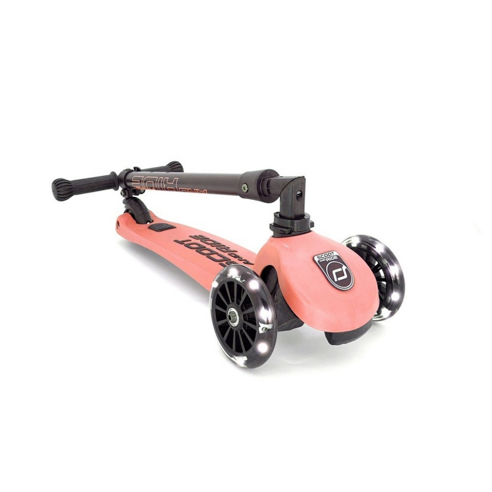 Самокат триколісний Highwaykick-3 Scoot and Ride SR-96357 з колесами, що світяться, персик