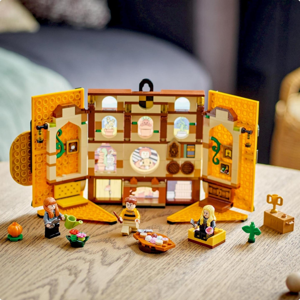 Конструктор Вимпел гуртожитку Гафелпаф LEGO Harry Potter 76412, 313 деталей