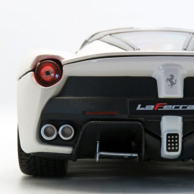 Автомодель - FERRARI F12TDF (ассорти желтый, красный, 1:24) 18-26001