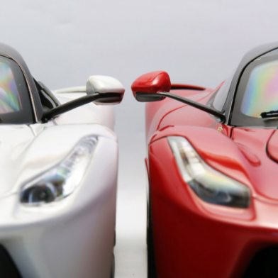 Автомодель - FERRARI F12TDF (ассорти желтый, красный, 1:24) 18-26001