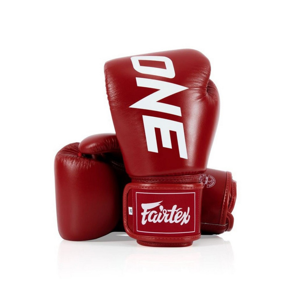 Боксерские перчатки BGV1-ONE Fairtex BGV1-ONE_14oz_Red 14 унций (бинты в комплекте)
