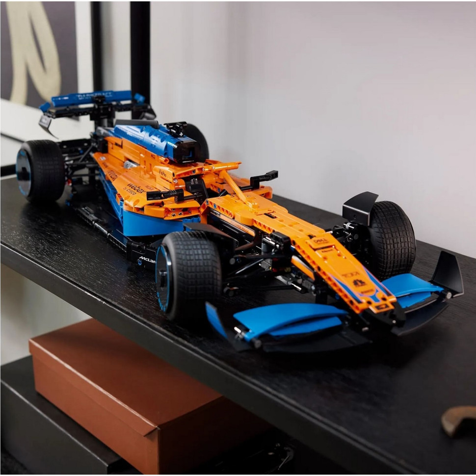 Конструктор LEGO Technic Гоночный автомобиль McLaren Formula 1™ 42141