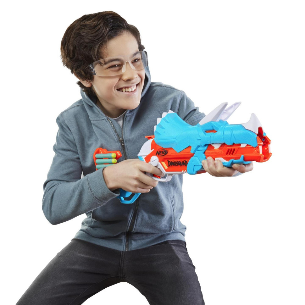 Игровой бластер 
