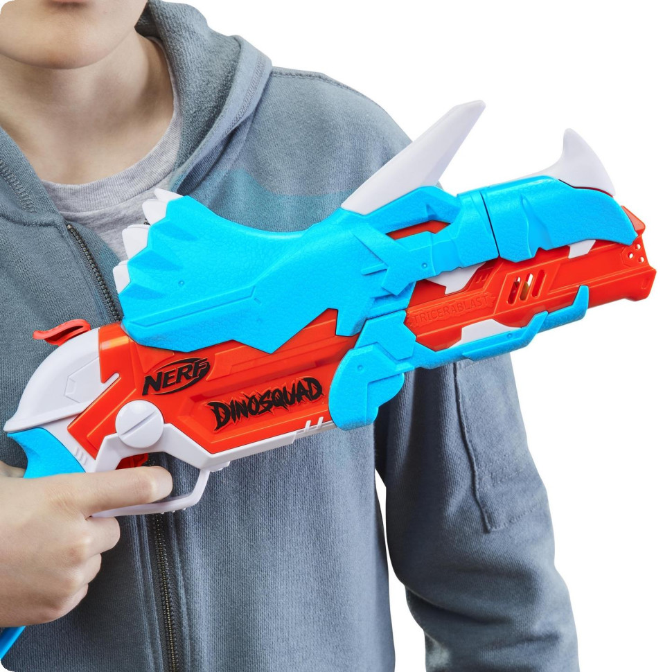 Игровой бластер 