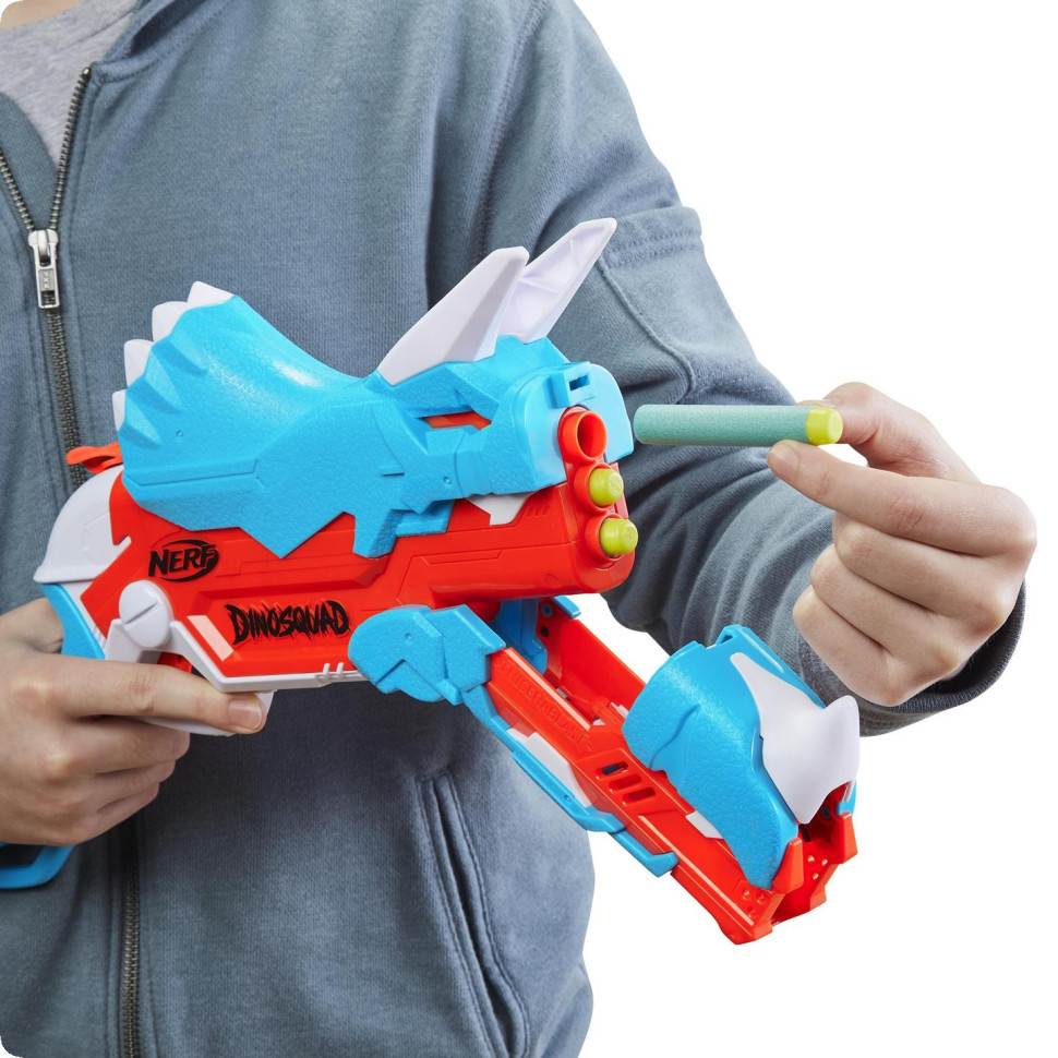 Игровой бластер 