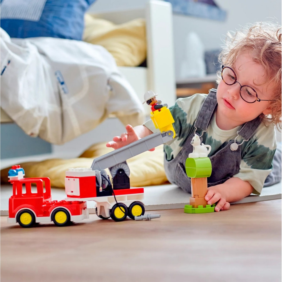 Конструктор LEGO Classic Пожежний автомобіль 10969