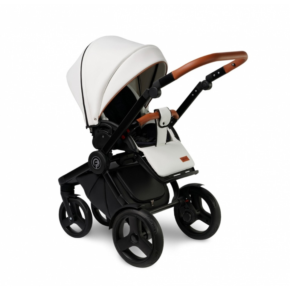 Коляска универсальная 2 в 1 Verdi Futuro 9023-VF-06 White Diamond