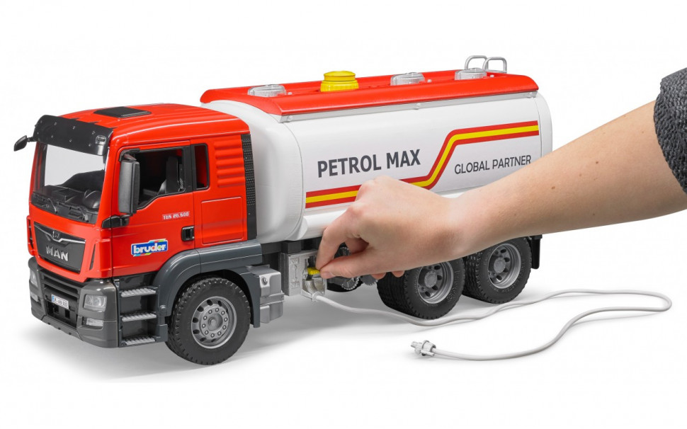 Модельки машинок - паливовіз MAN TGS, М1: 16 03 775