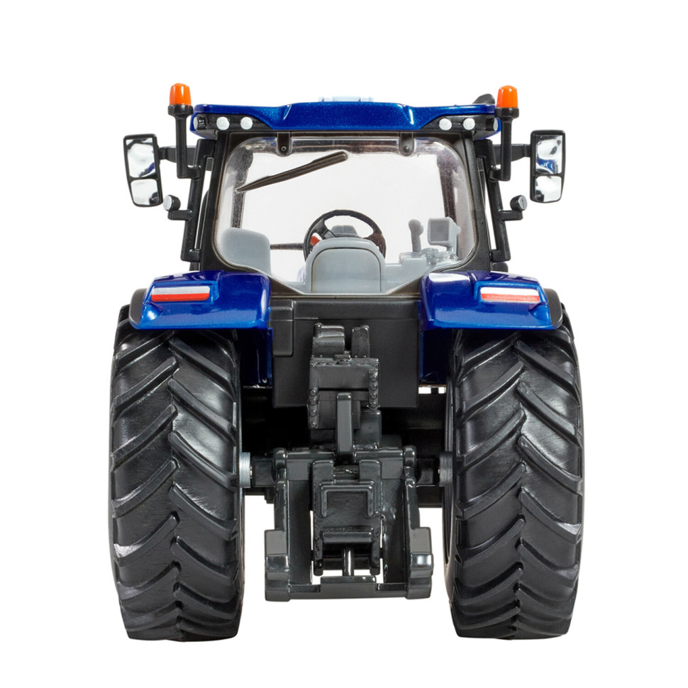 Модель Трактор New Holland T6.180 Britains 43319B Blue Power масштаб 1:32