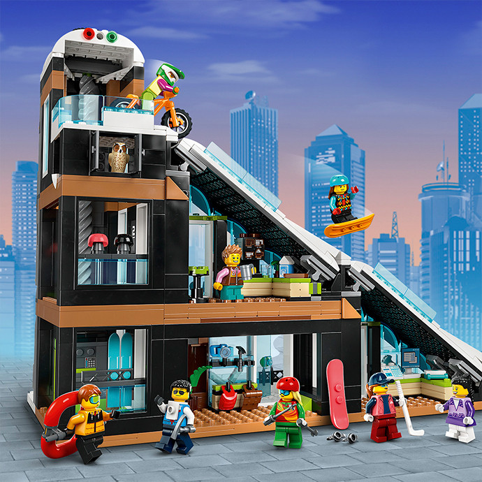 Конструктор LEGO City Горнолыжный и скалолазный центр 60366, 1045 деталей