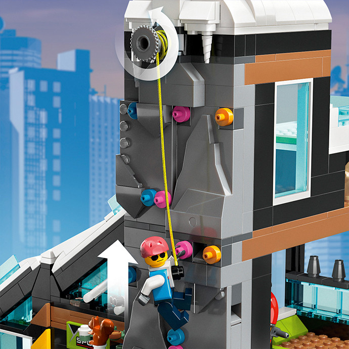 Конструктор LEGO City Горнолыжный и скалолазный центр 60366, 1045 деталей