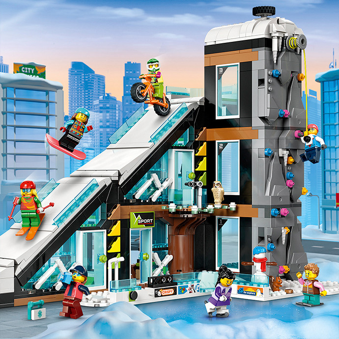 Конструктор LEGO City Горнолыжный и скалолазный центр 60366, 1045 деталей