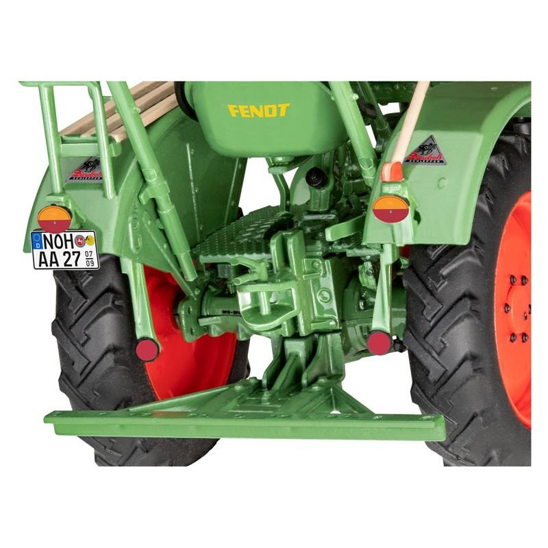 Сборная модель Трактор Fendt F20 «Dieselro?» Revell RVL-67822 уровень 2, масштаб 1:24