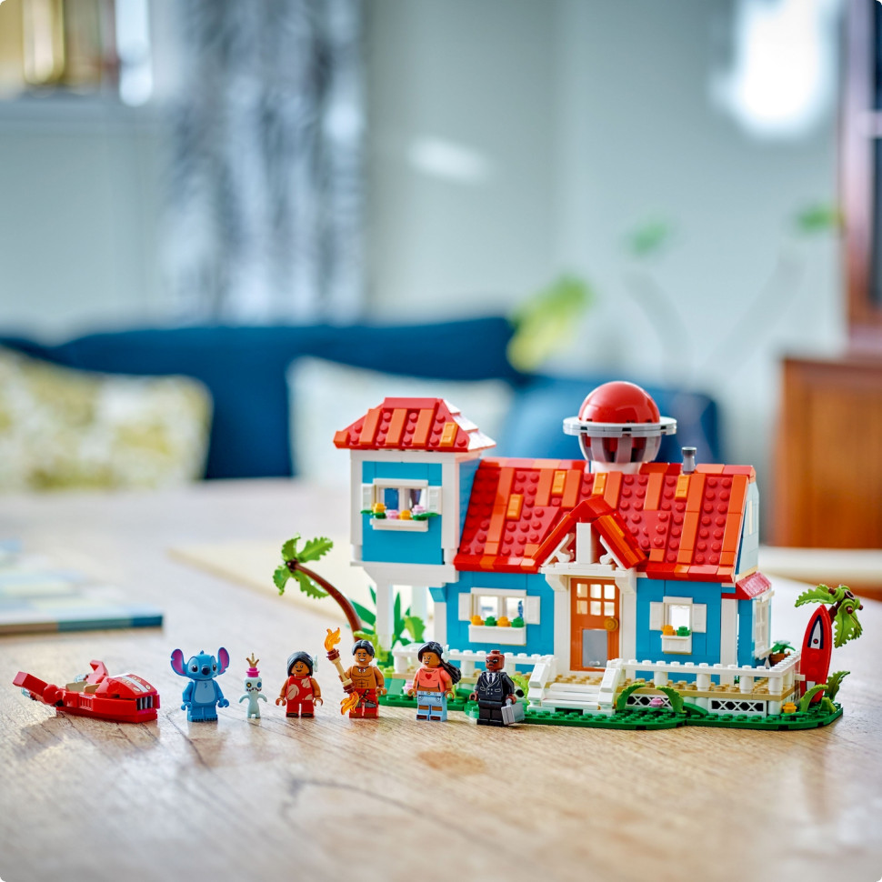 Конструктор LEGO Disney Classic Пляжный дом Лило и Стич 43268, 834 детали