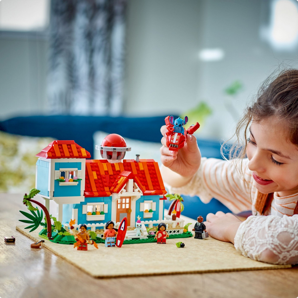 Конструктор LEGO Disney Classic Пляжный дом Лило и Стич 43268, 834 детали