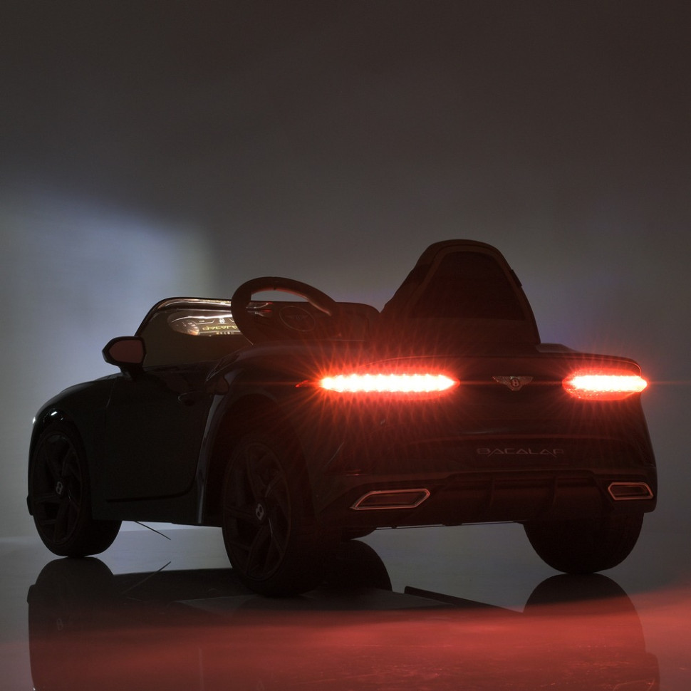 Дитячий електромобіль Машина Bambi JE1008EBLR-10(4WD) до 30 кг
