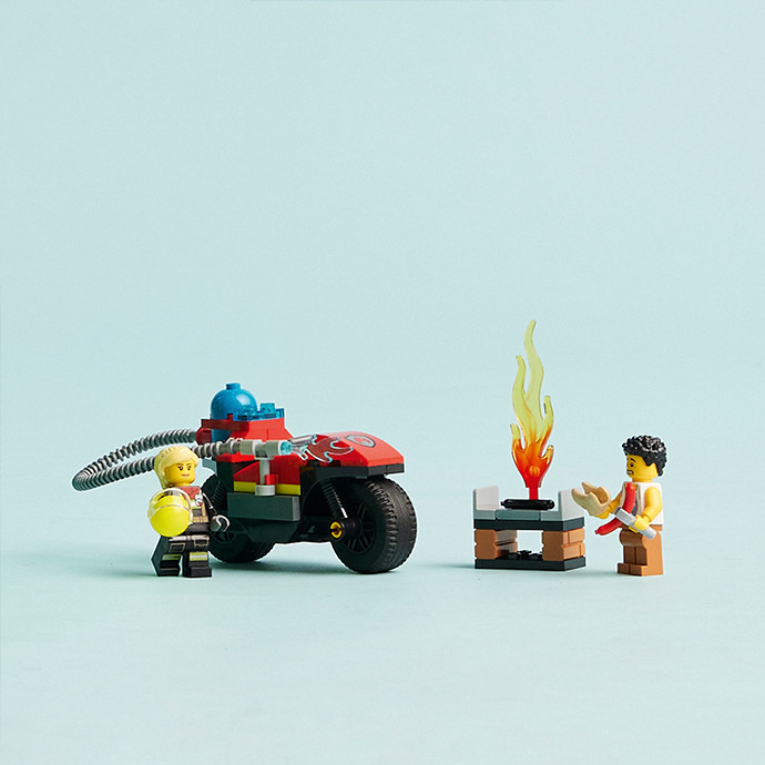 Конструктор LEGO City Пожежний рятувальний мотоцикл 60410, 57 деталей