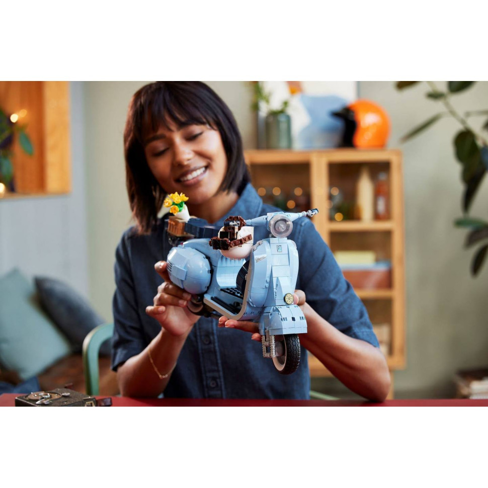 Конструктор LEGO Creator Expert Веспа 10298