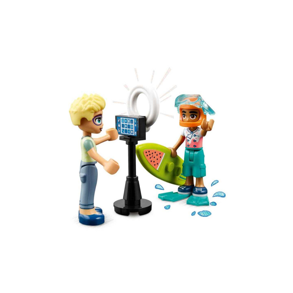 Конструктор LEGO Friends Комната Лео 41754