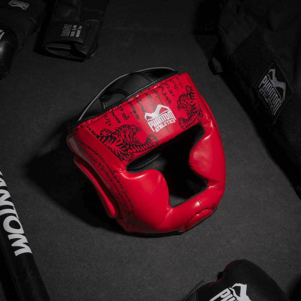 Боксерский шлем Muay Thai Full Face Phantom PHHG2682 Red (капа в подарок)
