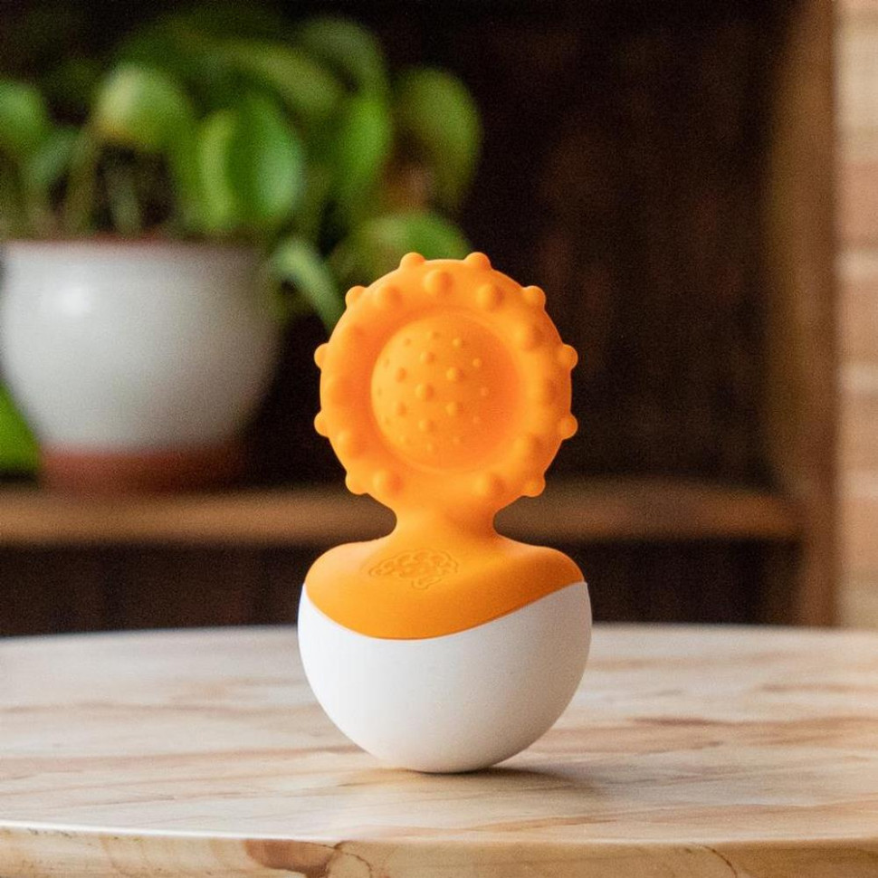 Прорізувач-неваляшка Fat Brain Toys F2172ML dimpl wobl 