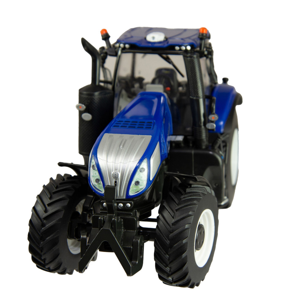 Модель Трактор New Holland T8.435 Britains 43216B масштаб 1:32