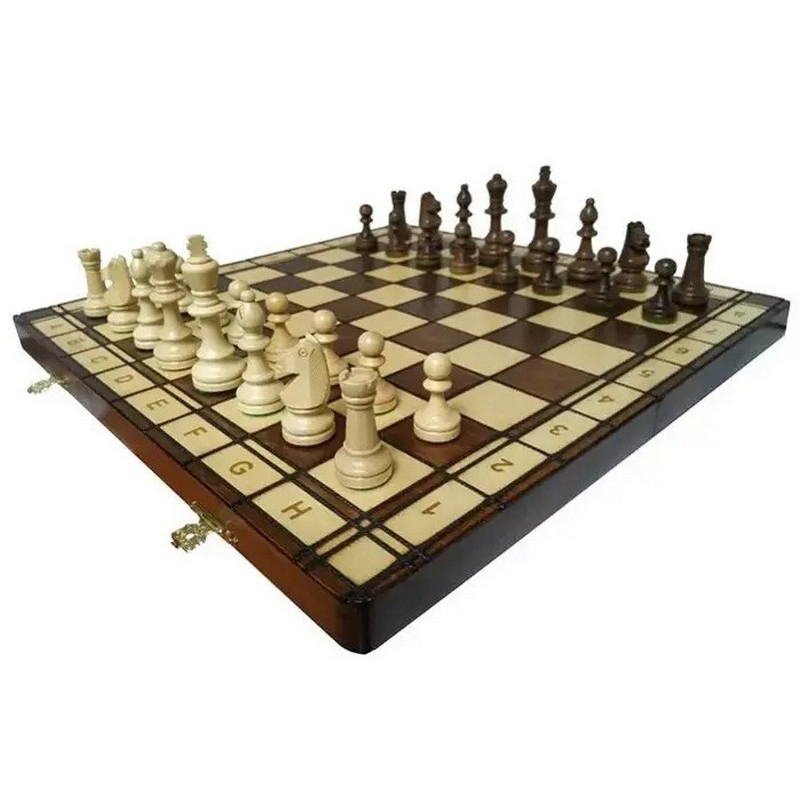 Настольная игра шахматы 