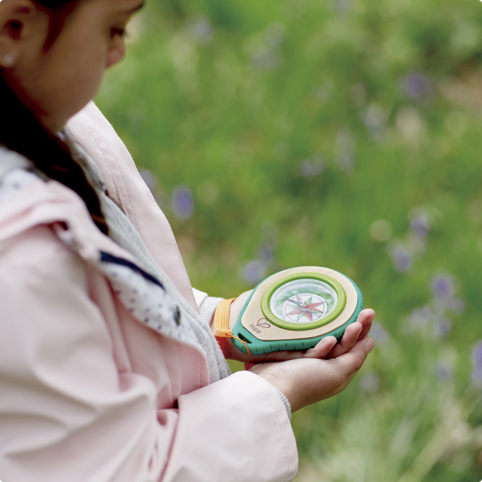 Набір натураліста Дослідження та пригоди Hape E5581 Nature Fun 8 в 1
