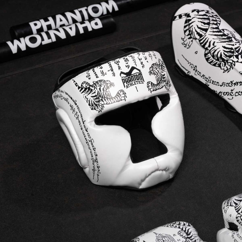 Боксерский шлем Muay Thai Full Face Phantom PHHG2680 White (капа в подарок)