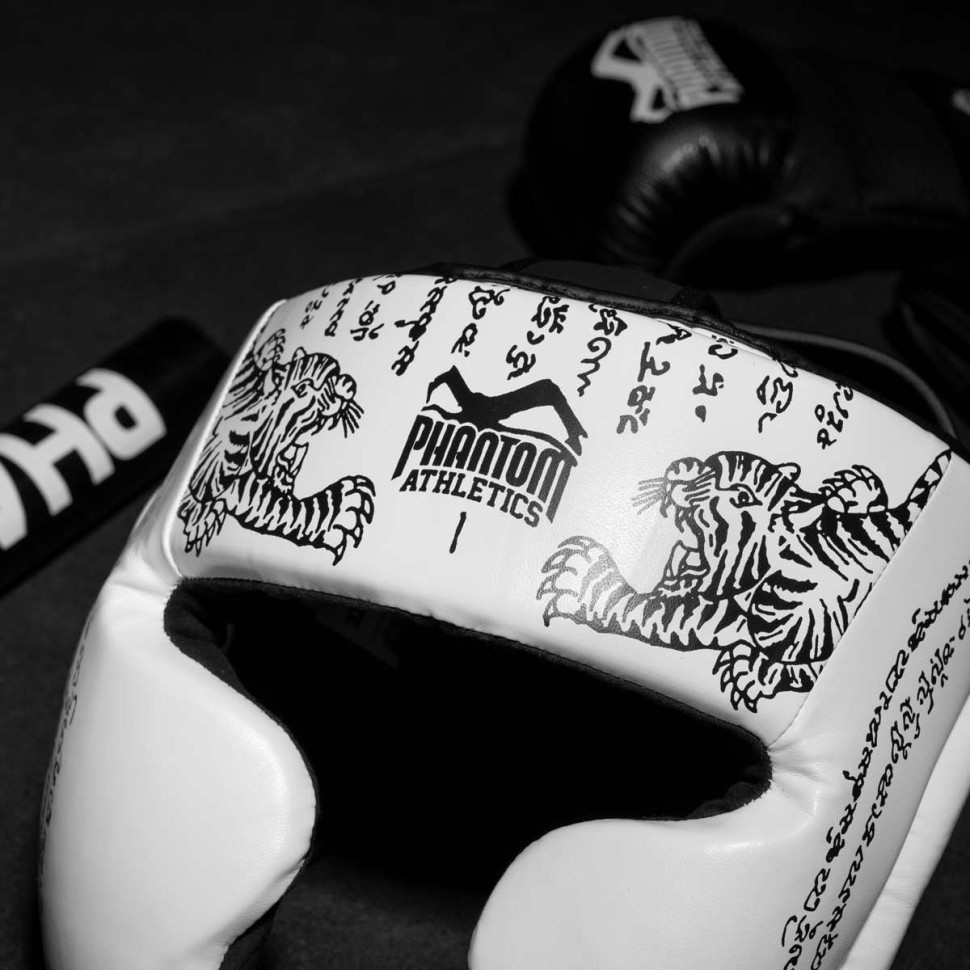 Боксерский шлем Muay Thai Full Face Phantom PHHG2680 White (капа в подарок)