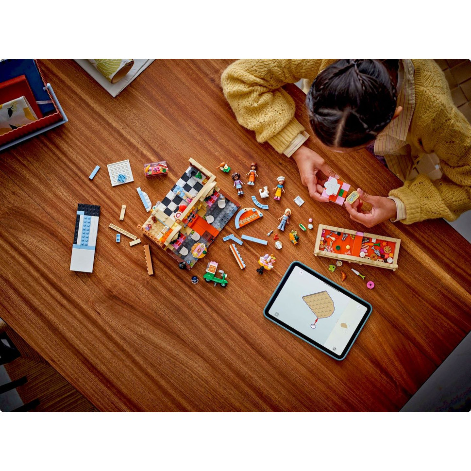 Конструктор LEGO Friends Ресторан и кулинарная школа 42655, 896 деталей