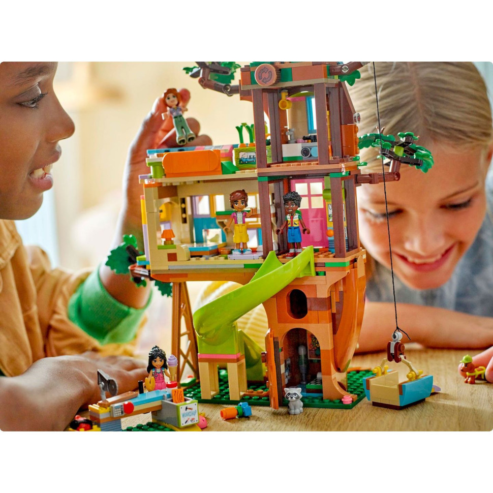 Конструктор LEGO Friends Тусовка в домике дружбы на дереве 42652, 701 деталь