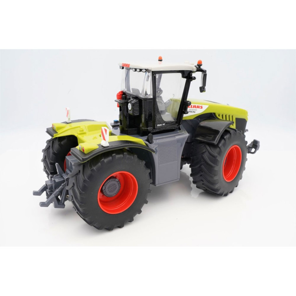 Модель Трактор Xerion 5000 Britains 43246B масштаб 1:32