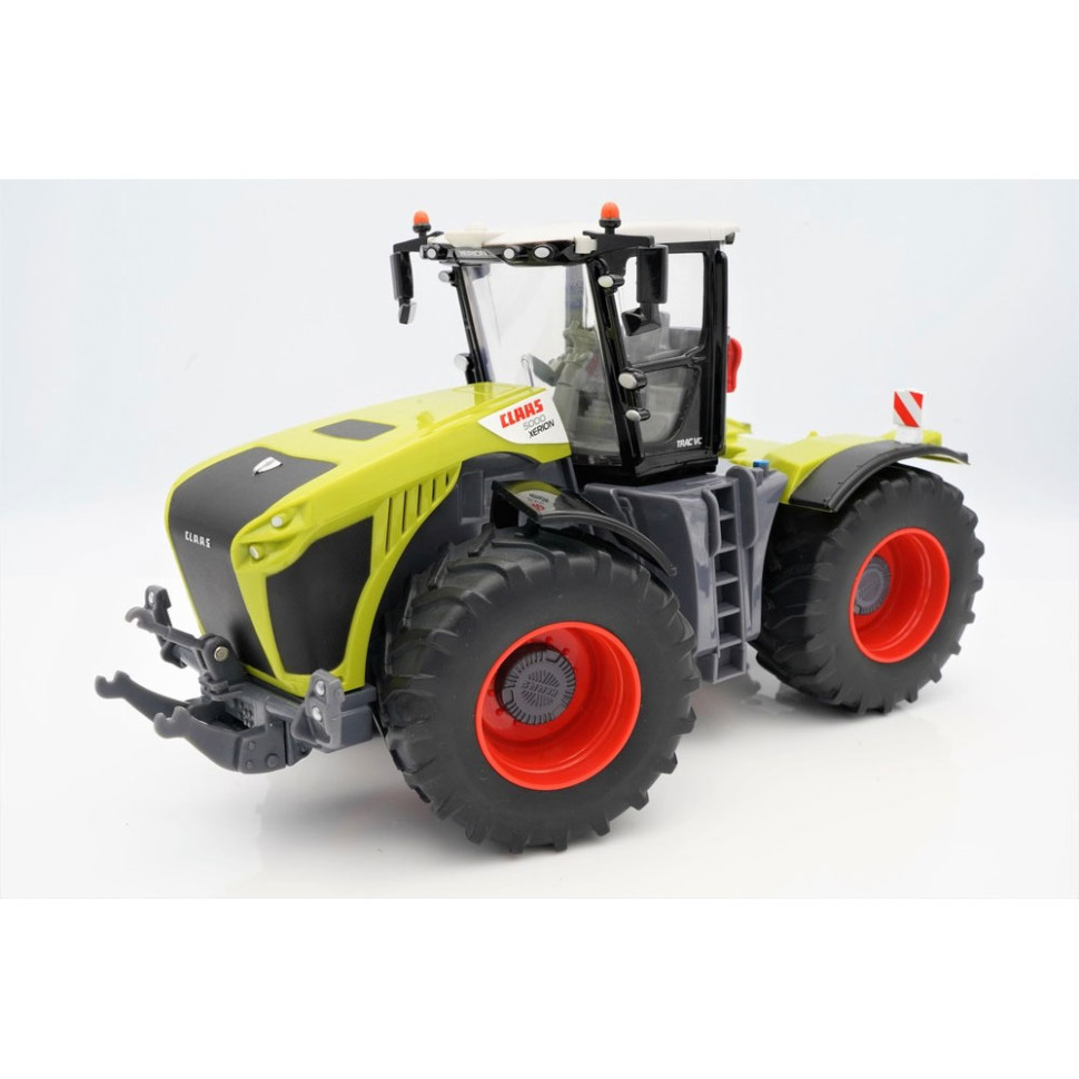 Модель Трактор Xerion 5000 Britains 43246B масштаб 1:32